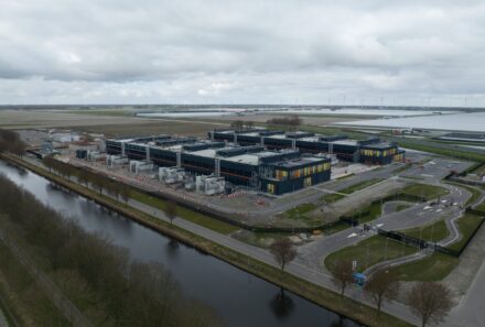 Balancing Redundancy with Sustainability to be Both Resilient and Efficient